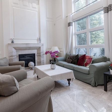 Luxurious Private Rooms In Ρίτσμοντ Εξωτερικό φωτογραφία