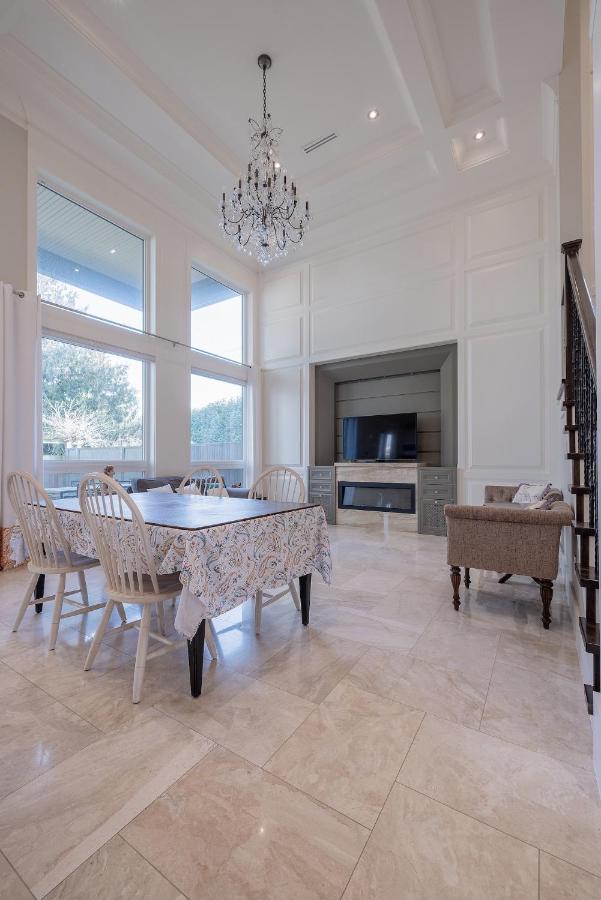 Luxurious Private Rooms In Ρίτσμοντ Εξωτερικό φωτογραφία