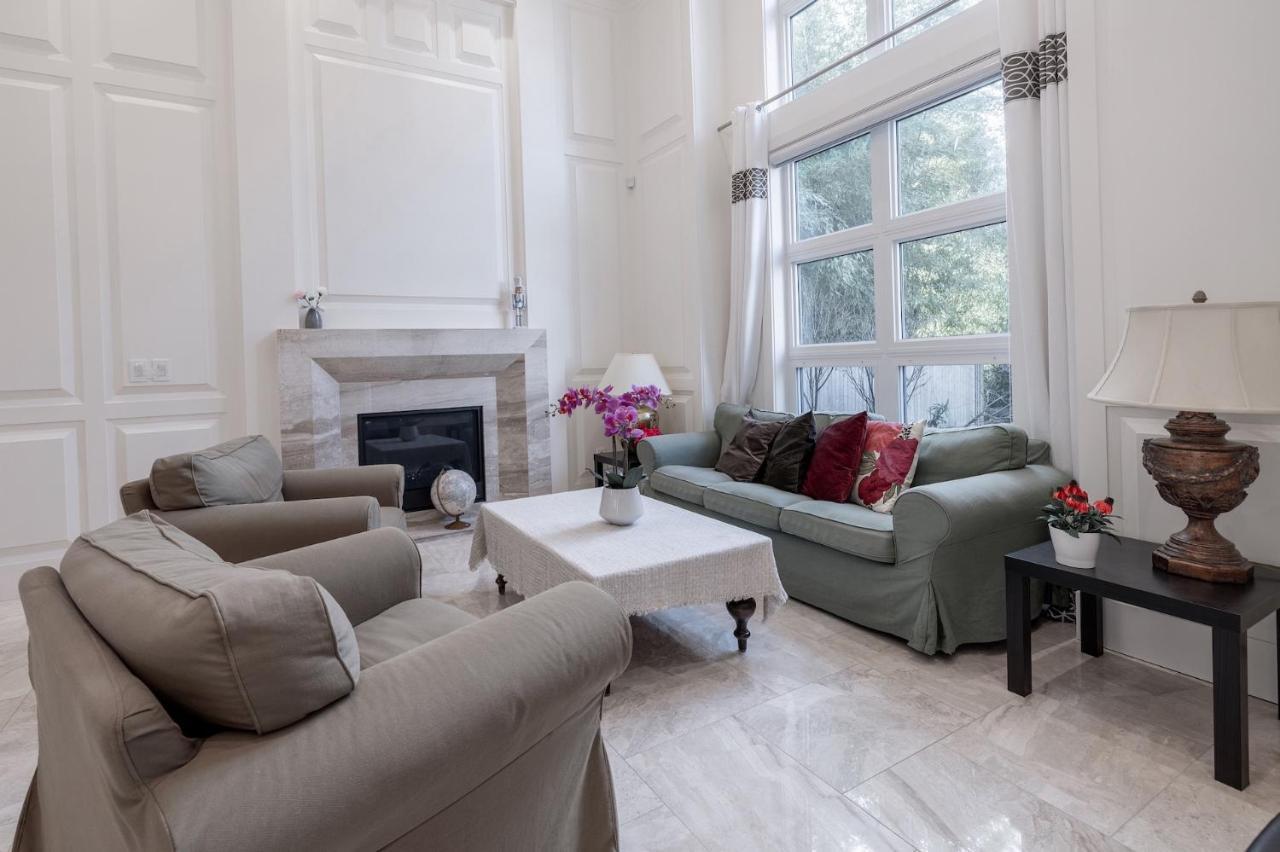 Luxurious Private Rooms In Ρίτσμοντ Εξωτερικό φωτογραφία